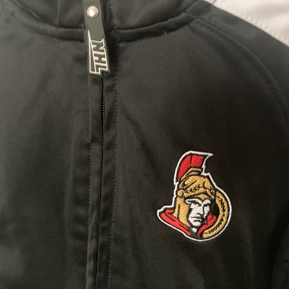 🇨🇦 NHL Ottawa Senators toddler jacket, size 2T - Picture 2 of 10